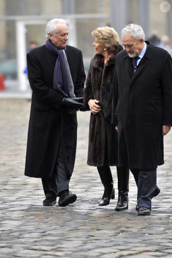 Jean-Marie Cavada et Hélène Carrere d'Encausse lors des obsèques de Philippe Séguin le 11 janvier 2010.