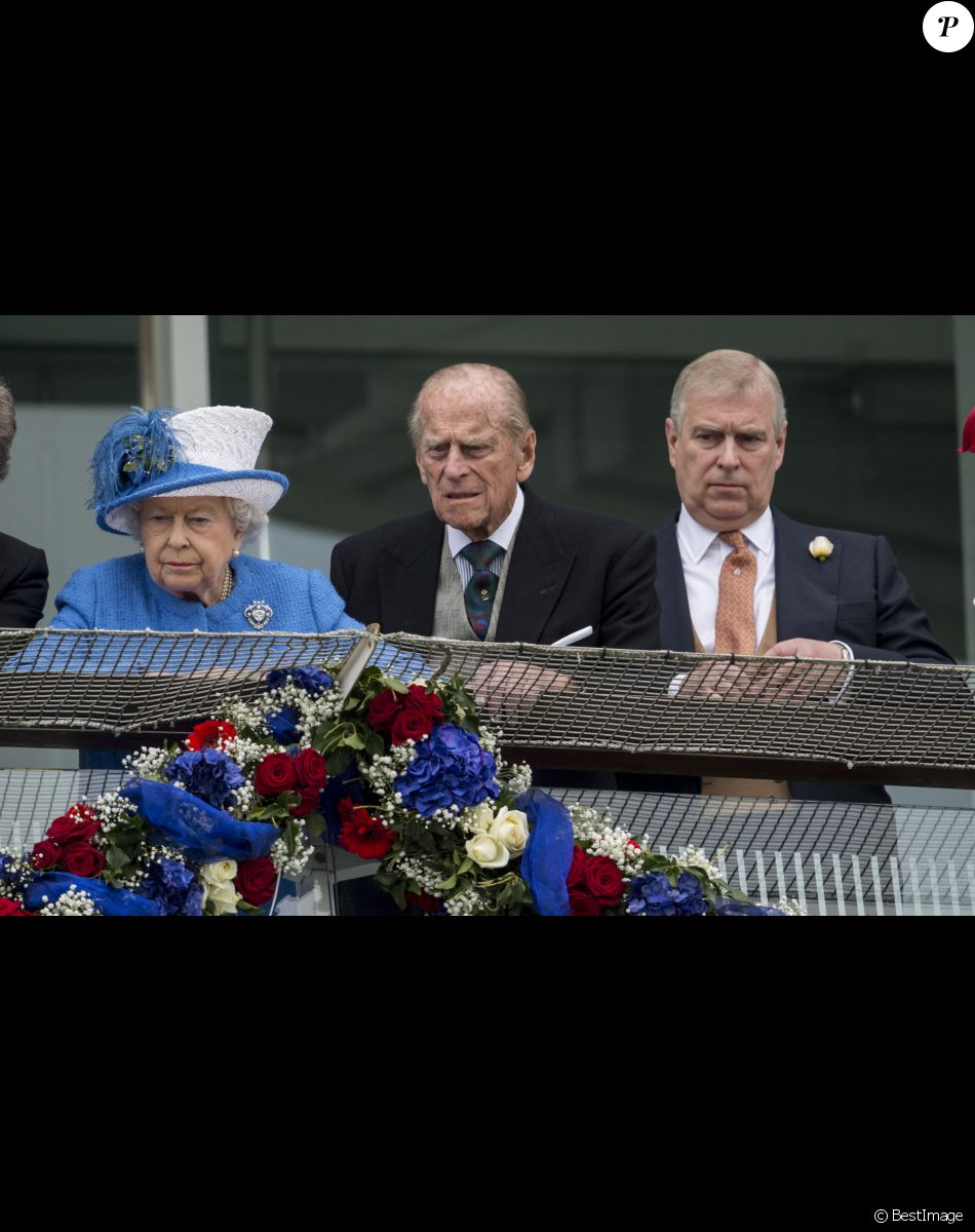 La reine Elisabeth II et son mari et le prince Philip, Duc d'Edimbourg avec le prince Andrew, duc d'York - La reine Elisabeth II d'Angleterre assiste au Derby d'Epsom 2016, course hippique à Epsom le 4 juin 2016.