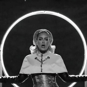 Images du vidéo-clip d'Adele "Oh My God".