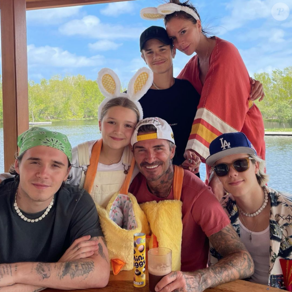 David Beckham, Victoria Beckham et leurs quatre enfants Brooklyn, Harper, Romeo et Cruz.