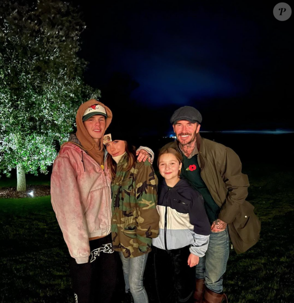 Victoria Beckham, David Beckham et leurs enfants Cruz et Harper. Novembre 2021.