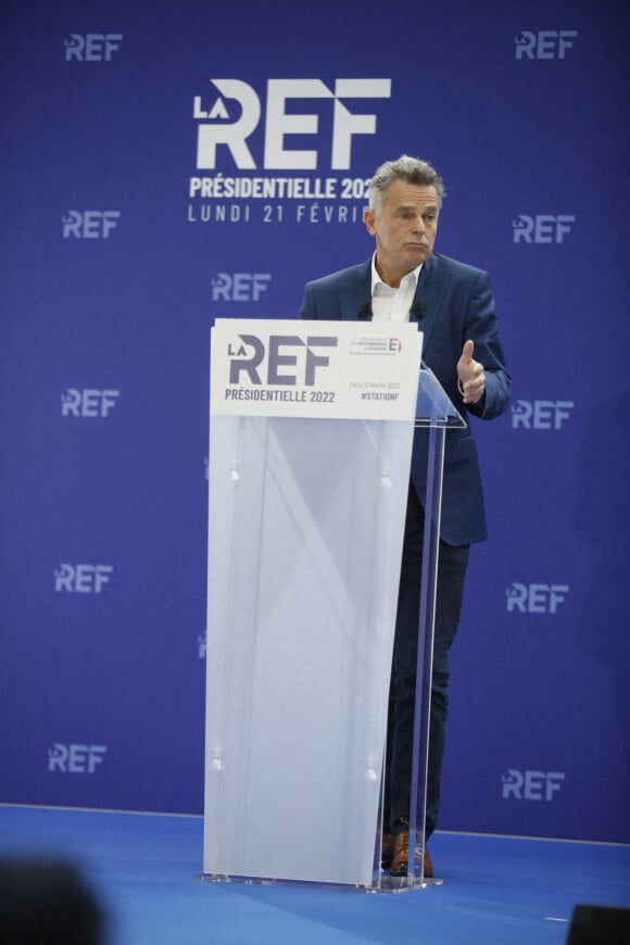 Le candidat du Parti Communiste Français (PCF) à l'élection présidentielle de 2022, Fabien Roussel lors de la REF Présidentille du Mouvement des entreprises de France (MEDEF) à la Station F à Paris, France, le 21 février 2022.