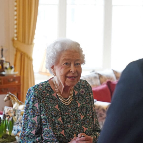 La reine Elisabeth II d'Angleterre en audience au château de Windsor. Le 16 février 2022 