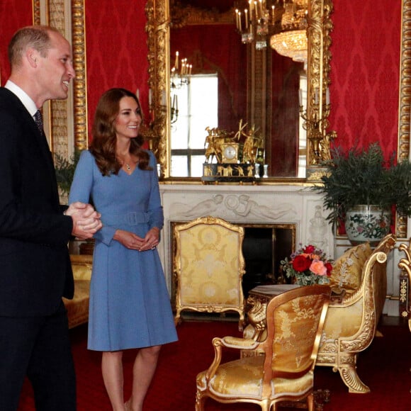 Le prince William, duc de Cambridge, et Kate Middleton, duchesse de Cambridge, reçoivent le président d'Ukraine, Volodymyr Zelensky et sa femme Olena à Buckingham Palace à Londres, le 7 octobre 2020.