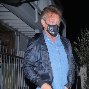 Exclusif - Sean Penn est allé dîner au restaurant Giorgio Baldi à Santa Monica, Los Angeles, Californie, Etats-Unis, le 23 octobre 2021.