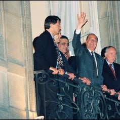 Alain Madelin, Philippe Seguin, Jacques Chirac à l'hôtel de Ville à Paris lors de la victoire présidentielle de 1995