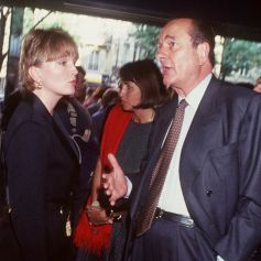 Extrait de l'émission C à vous durant laquelle Renaud Revel évoque une photographie de Jacques Chirac que sa fille Claude ne voulait pas qu'on voie.