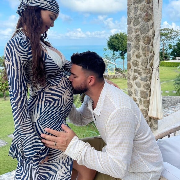 Nabilla enceinte et épuisée par sa grossesse : "Je me suis vomis dessus"