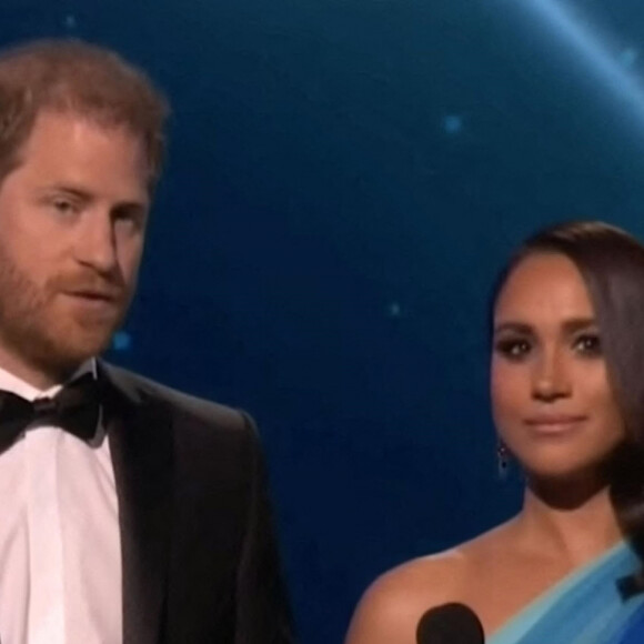 Le prince Harry, duc de Sussex, et Meghan Markle, duchesse de Sussex, ont reçu le "President's Award" aux NAACP Image Awards, pour leur travail d'aide à un refuge pour femmes du Texas. Le 27 février 2022.