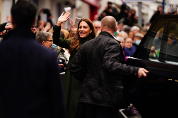 Catherine (Kate) Middleton, duchesse de Cambridge, au marché d'Abergavenny, Pays de Galles, Royaume Uni, le 1er mars 2022, pour voir l'importance des fournisseurs locaux pour les communautés rurales et pour marquer la Saint-David.