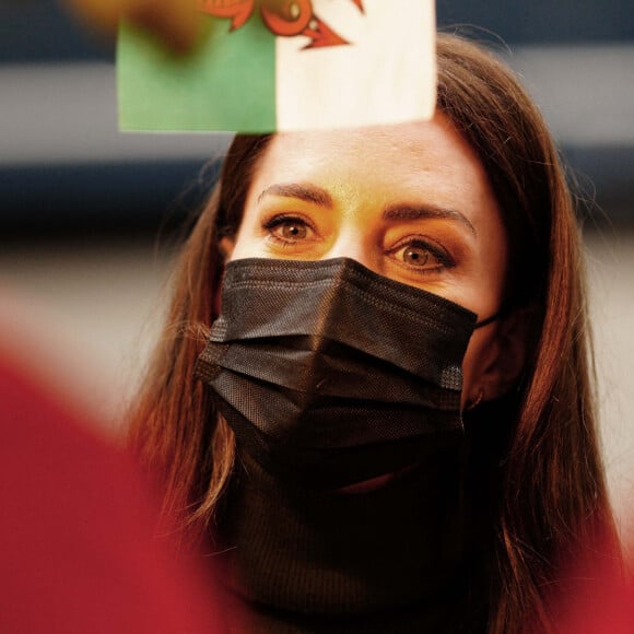 Catherine (Kate) Middleton, duchesse de Cambridge, au marché d'Abergavenny, Pays de Galles, Royaume Uni, le 1er mars 2022, pour voir l'importance des fournisseurs locaux pour les communautés rurales et pour marquer la Saint-David.