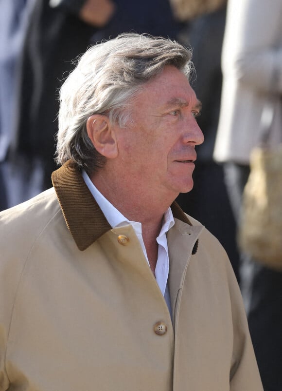 Jacques Legros - Sorties des obsèques d'Etienne Mougeotte en l'église Saint-François-Xavier à Paris. Le 13 octobre 2021. © Jacovides-Clovis / Bestimage