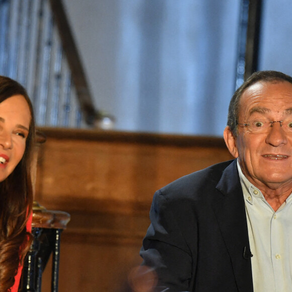 Jean-Pierre Pernaut et sa femme Nathalie Marquay - Jean-Pierre Pernaut et sa femme Nathalie Marquay lors de l'enregistrement de l'émission "Animaux Stars" le 23 novembre 2021 © Veeren/Bestimage 