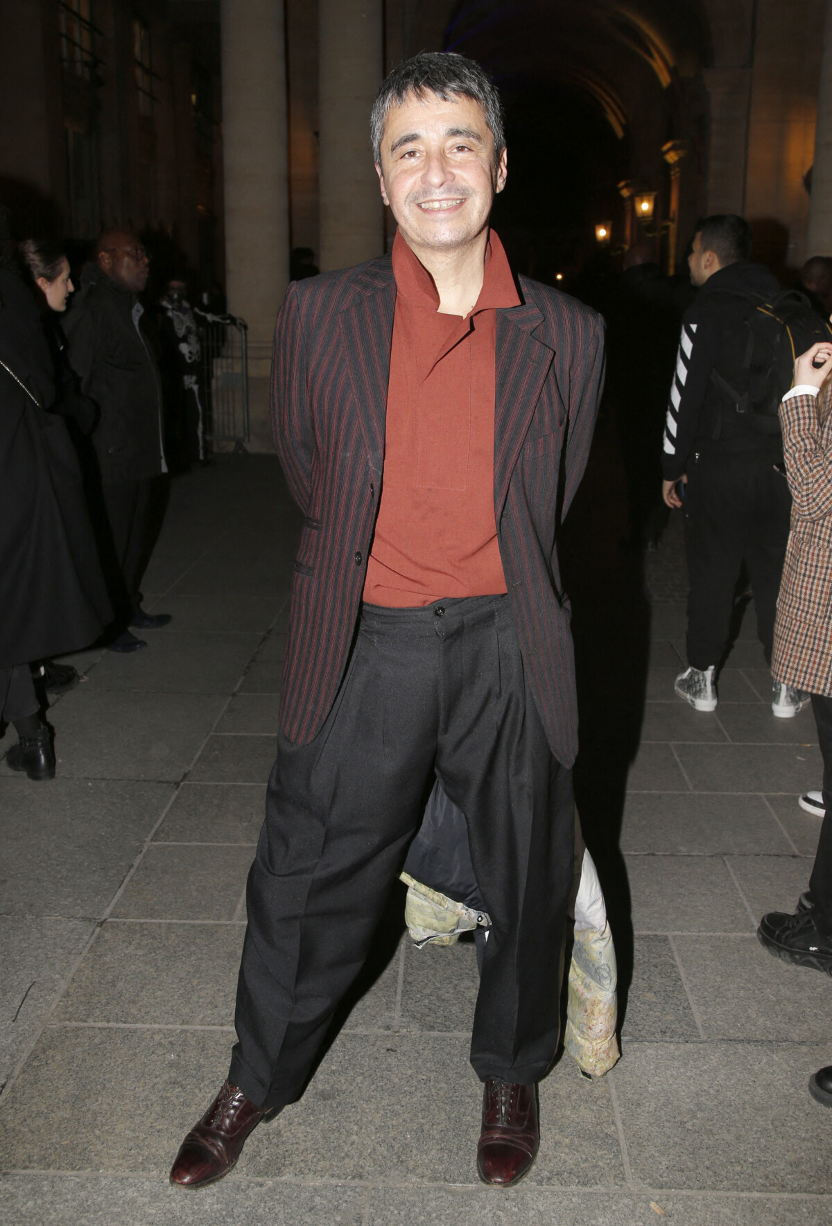 Photo : Ariel Wizman arrive au Jardin du Palais-Royal pour assister au  défilé de mode Isabel Marant, automne-hiver 20222023. Paris, le 3 mars 2022  © Christophe Aubert via Bestimage - Purepeople