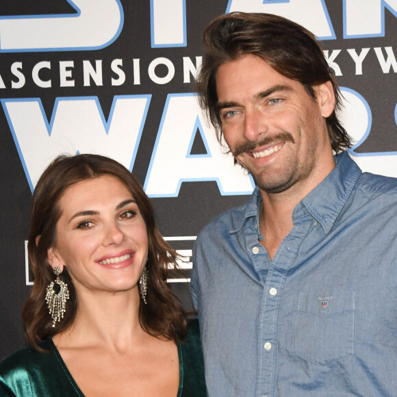 Camille Lacourt et sa compagne Alice Detollenaere - Avant-première du film "Star Wars : L'ascension de Skywalker" au cinéma Le Grand Rex à Paris. © Coadic Guirec/Bestimage