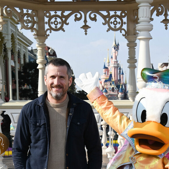 Guillaume Canet - People au 30ème anniversaire du parc d'attractions Disneyland Paris à Marne-la-Vallée. Le 5 mars 2022 © Coadic Guirec / Bestimage 