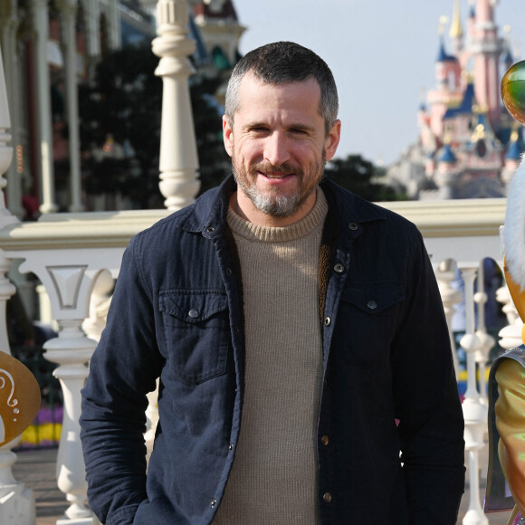 Guillaume Canet - People au 30ème anniversaire du parc d'attractions Disneyland Paris à Marne-la-Vallée. Le 5 mars 2022 © Coadic Guirec / Bestimage 