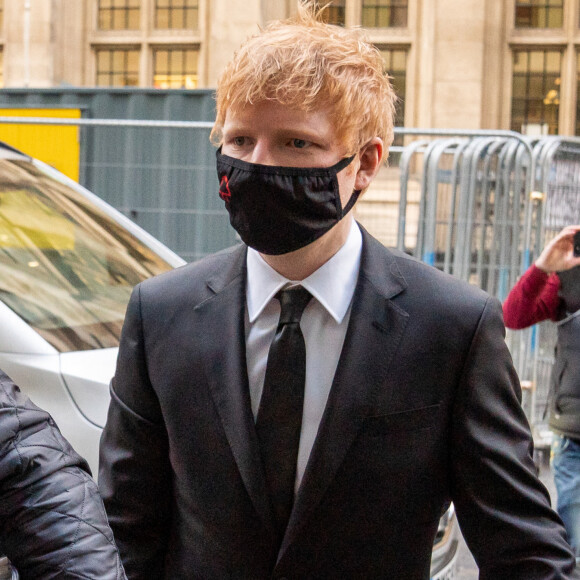 Ed Sheeran arrive à la Haute Cour de Londres pour le début de son procès vendredi 4 mars 2022 Photo de Aaron Chown/PA Photos/ABACAPRESS.COM