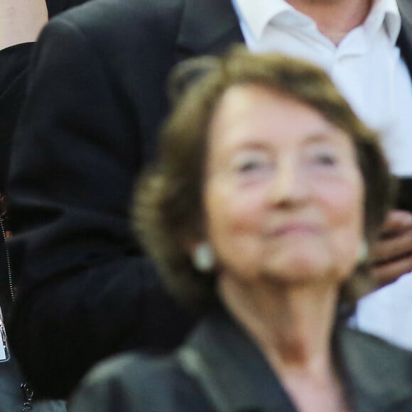 Kad Merad et sa compagne Julia Vignali assistent au match de football Bordeaux/ Marseille au stade de Bordeaux le 14 Mai 2107. © Patrick Bernard-Quentin Salinier/ Bestimage