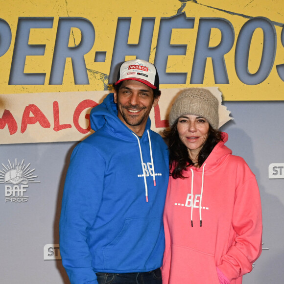 Tomer Sisley et sa femme Sandra Sisley - Avant-première du film "Super-héros malgré lui" au cinéma Le Grand Rex à Paris le 31 janvier 2022. © Coadic Guirec/Bestimage