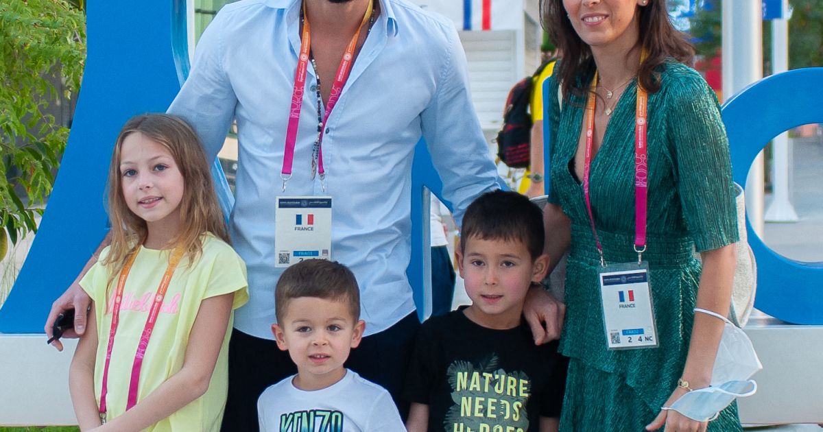 Olivier Giroud, papa comblé craquante photo de famille pour l