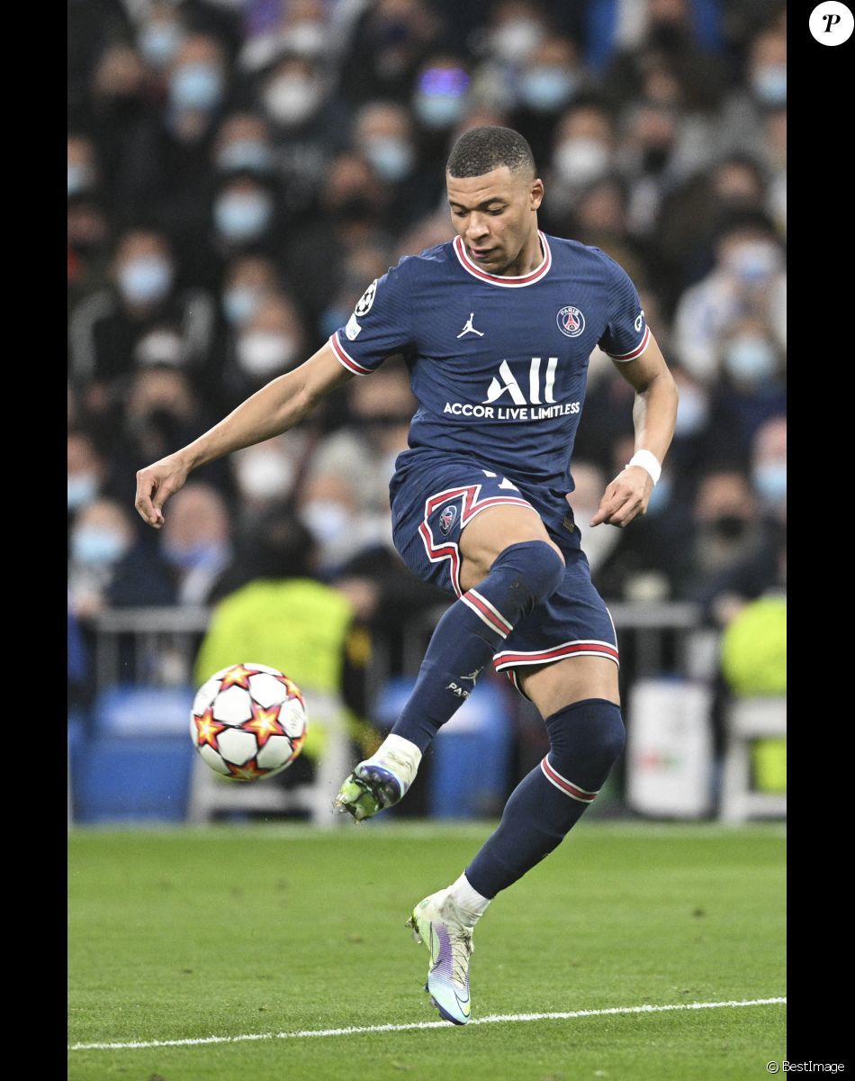 Kylian Mbappe (PSG) - 8ème de finale retour de la Ligue des champions entre le PSG (1) et le Real Madrid (3) à Madrid le 9 mars 2022. © JB Autissier/Panoramic/Bestimage SOCCER : Real Madrid vs PSG - UEFA champions league - 03/09/2022