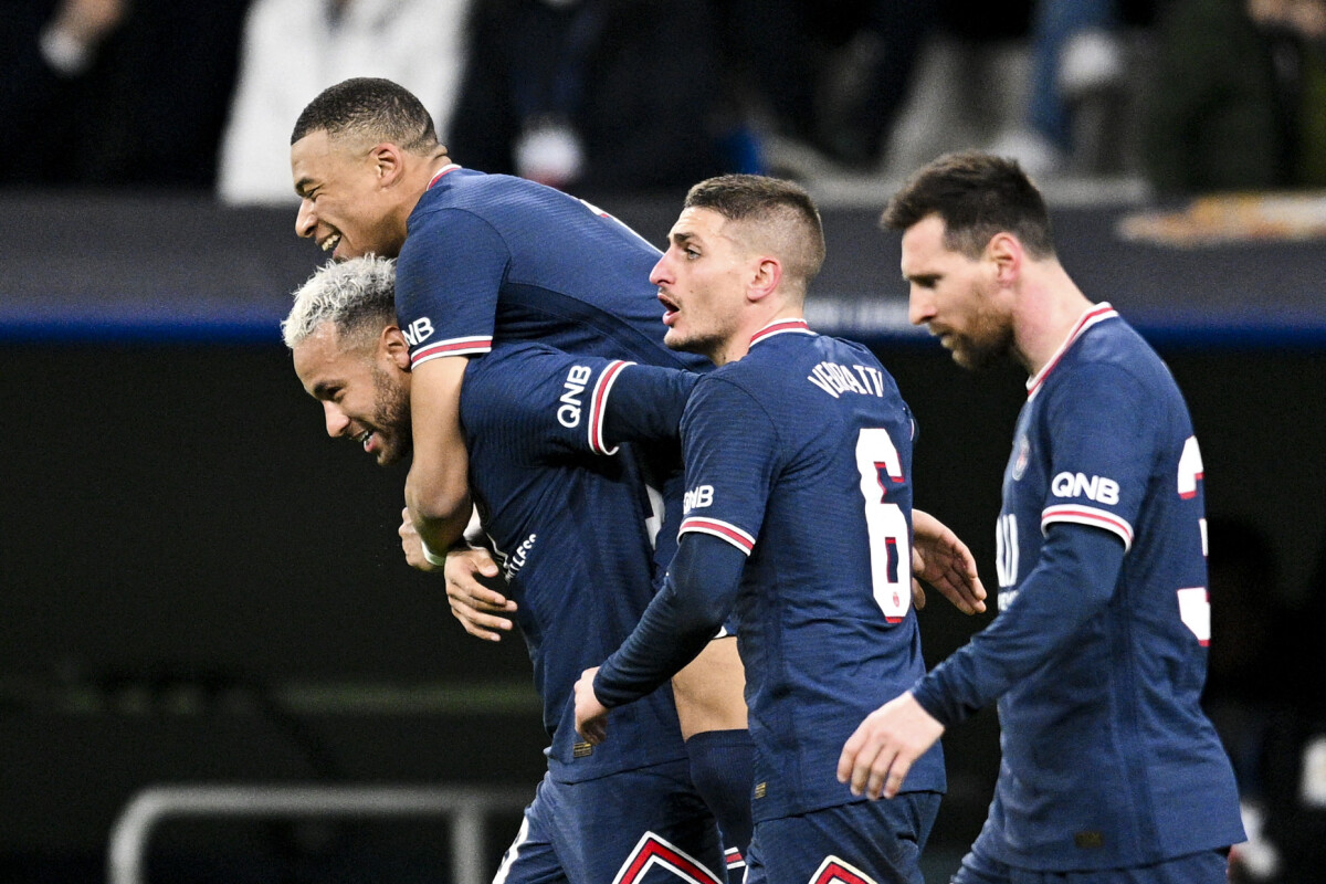 Photo Joie Des Joueurs Du Psg Apres Le But De Kylian Mbappe Psg 8ème De Finale Retour De 7341