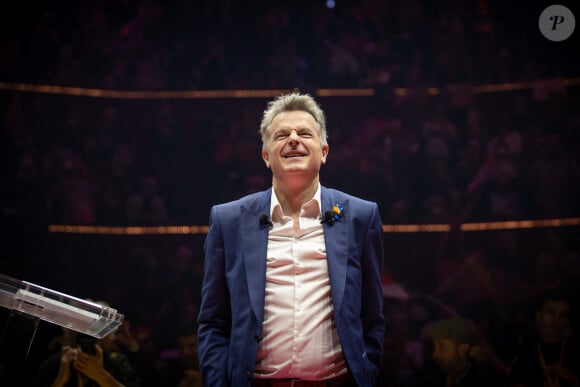 Fabien Roussel, candidat à l'élection présidentielle, est en meeting au Cirque d'Hiver à Paris © Aurelien Morissard / Panoramic / Bestimage