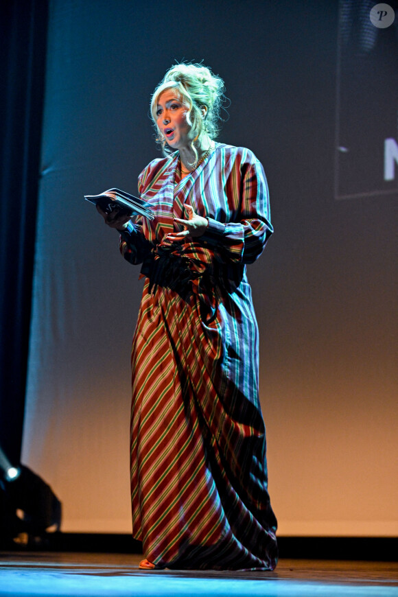 Enora Malagré lors de la cérémonie d'ouverture du festival International du film de comédie à Liège. Le 5 novembre 2021 © Frédéric Andrieu / Bestimage