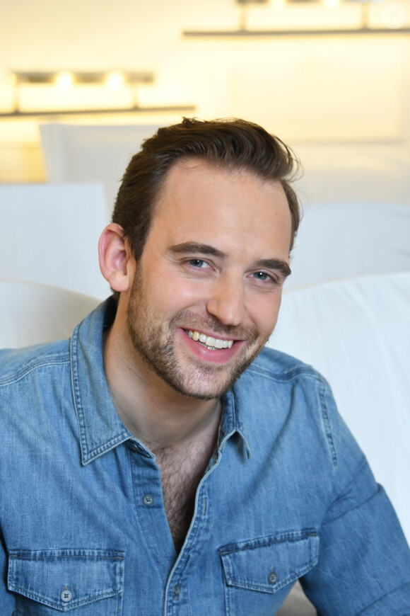 Photo : Portrait de Joel Dicker 2015 - Purepeople