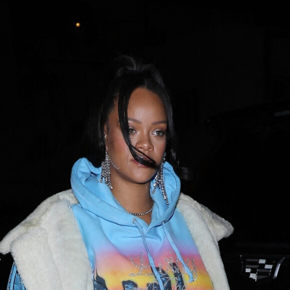 Rihanna, enceinte, a dîné au restaurant Giorgio Baldi à Santa Monica. Le 15 mars 2022.