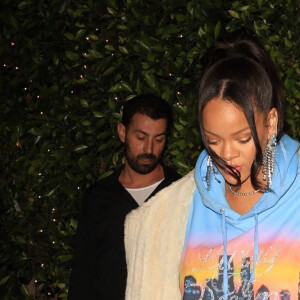 Rihanna, enceinte, a dîné au restaurant Giorgio Baldi à Santa Monica. Le 15 mars 2022.