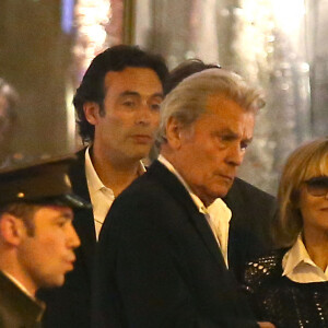 Exclusif - Le clan Delon réuni à l'occasion des 50 ans de Anthony Delon au Mandarin Hotel. Tout va pour le mieux dans la famille Delon, le clan est à nouveau soudé. Anthony qui fêtait ses 50 ans avait convié son père Alain Delon, sa mère Nathalie Delon, Anouchka Delon et son compagnon Julien Dereims ainsi que ses deux filles Loup et Liv. Paris le 2 octobre 2014