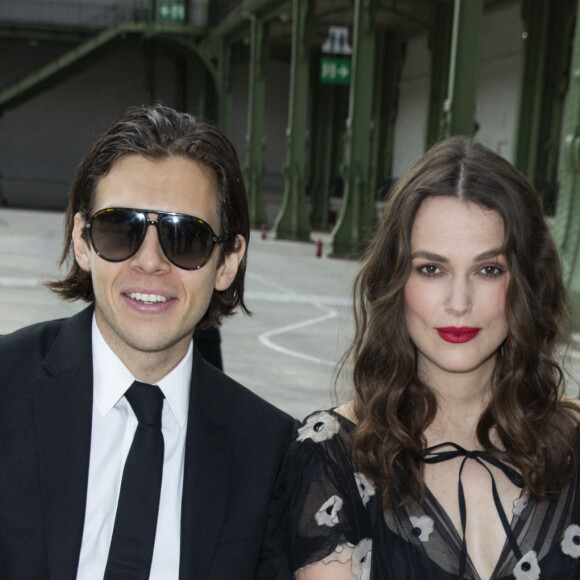 Keira Knightley, enceinte et son mari James Righton au défilé "Chanel Cruise Collection 2020" au Grand Palais. Paris, le 3 mai 2019. © Olivier Borde/Bestimage