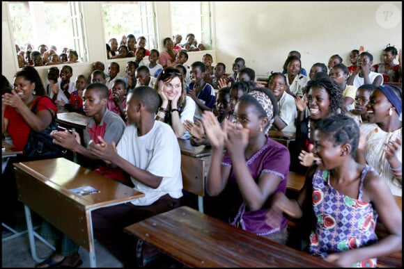 Tasha de Vasconcelos au collège de Beira, au Mozambique, mars 2006