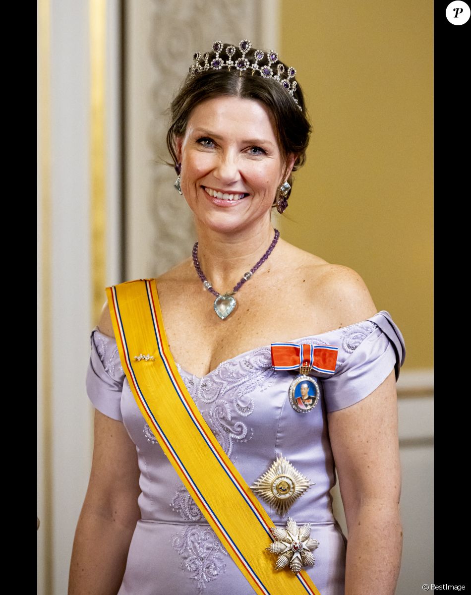 La princesse Martha Louise lors du dîner d'état au palais royal à Oslo pour la visite du couple royal des Pays-Bas en Norvège le 9 novembre 2021.