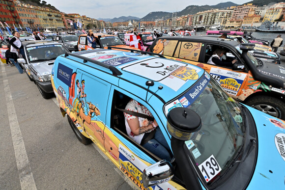 Christian Estrosi, le maire de Nice, a donné le départ officiel de la 31ème édition du Rallye des Gazelles sur le port de Nice, en compagnie de Dominique Serra, fondatrice et organisatrice du rallye, le 19 mars 2022. © Bruno Bebert/Bestimage