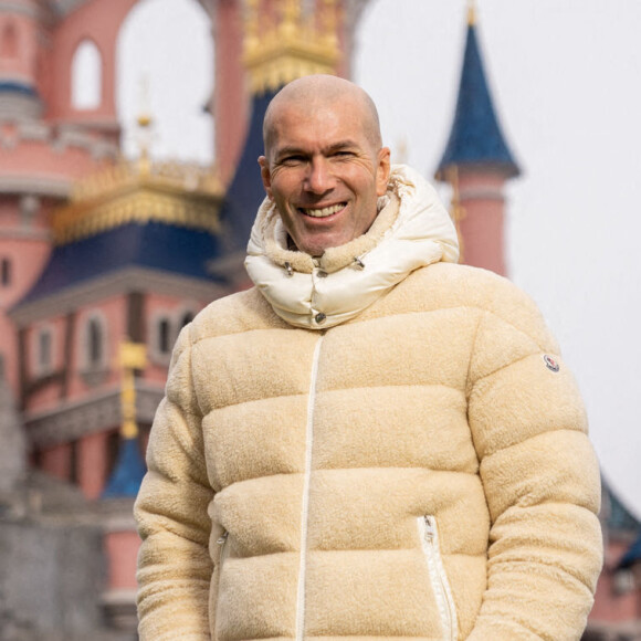 Zinédine Zidane - People au 30ème anniversaire du parc d'attractions Disneyland Paris à Marne-la-Vallée le 5 mars 2022. © Disney via Bestimage 