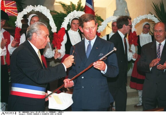 Le prince Charles à Biarritz avec le maire de la ville Didier Borotra en 1995