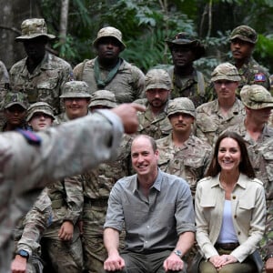 Le prince William et sa femme Kate Middleton visitent la réserve forestière de Chiquibul au Bélize, auprès des soldats de la British Army Training Support Unit (BATSUB), le 21 mars 2022.