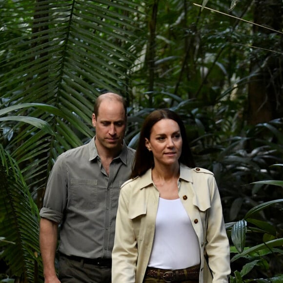 Le prince William et sa femme Kate Middleton visitent la réserve forestière de Chiquibul au Bélize, auprès des soldats de la British Army Training Support Unit (BATSUB), le 21 mars 2022.