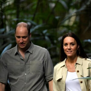 Le prince William et sa femme Kate Middleton visitent la réserve forestière de Chiquibul au Bélize, auprès des soldats de la British Army Training Support Unit (BATSUB), le 21 mars 2022.