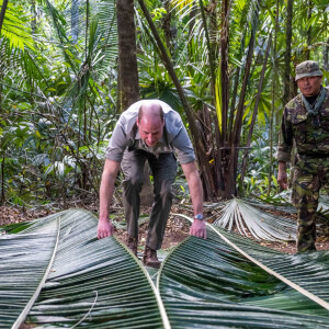 Le prince William et sa femme Kate Middleton visitent la réserve forestière de Chiquibul au Bélize, auprès des soldats de la British Army Training Support Unit (BATSUB), le 21 mars 2022.