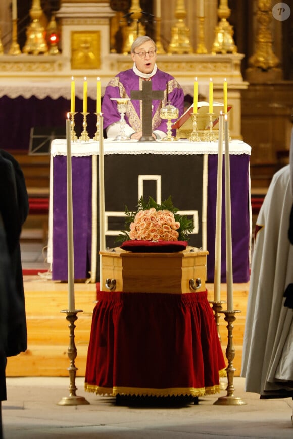 Monseigneur Patrick Chauvet, Archiprêtre de Notre-Dame de Paris lors des obsèques de la princesse Micaela, comtesse douairière de Paris en l'église Saint Germain de l'Auxerrois à Paris le 22 mars 2022. © Christophe Clovis / Bestimage 