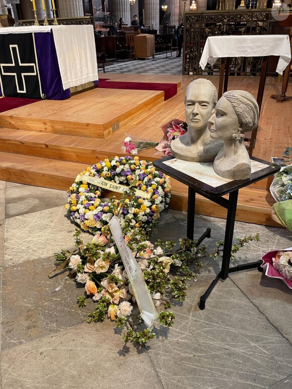 Bustes de Henri d'Orléans et sa femme Micaela Cousino lors des obsèques de la princesse Micaela, comtesse douairière de Paris en l'église Saint Germain de l'Auxerrois à Paris le 22 mars 2022. © Christophe Clovis / Bestimage 