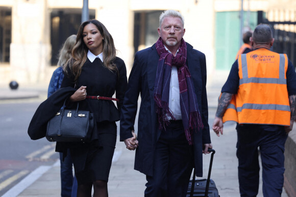 Boris Becker et sa compagne Lilian de Carvahlo Monteiro arrivent au tribunal à Londres, le 21 mars 2022.