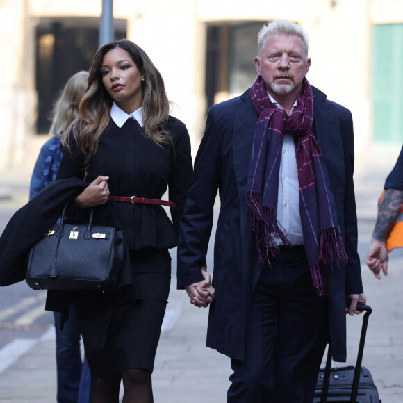 Boris Becker et sa compagne Lilian de Carvahlo Monteiro arrivent au tribunal à Londres, le 21 mars 2022.