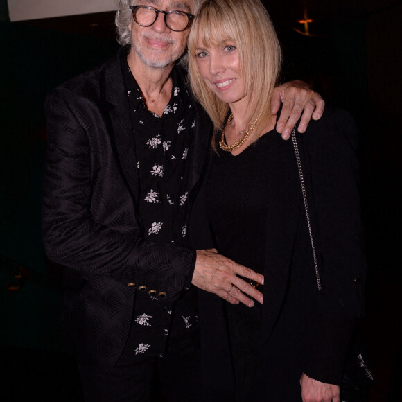 Exclusif - Louis Bertignac avec sa femme Laeticia - After de Garou au restaurant Manko à l'ssue de son concert à la salle Pleyel à Paris le 7 octobre 2021. © Rachid Bellak/Bestimage 