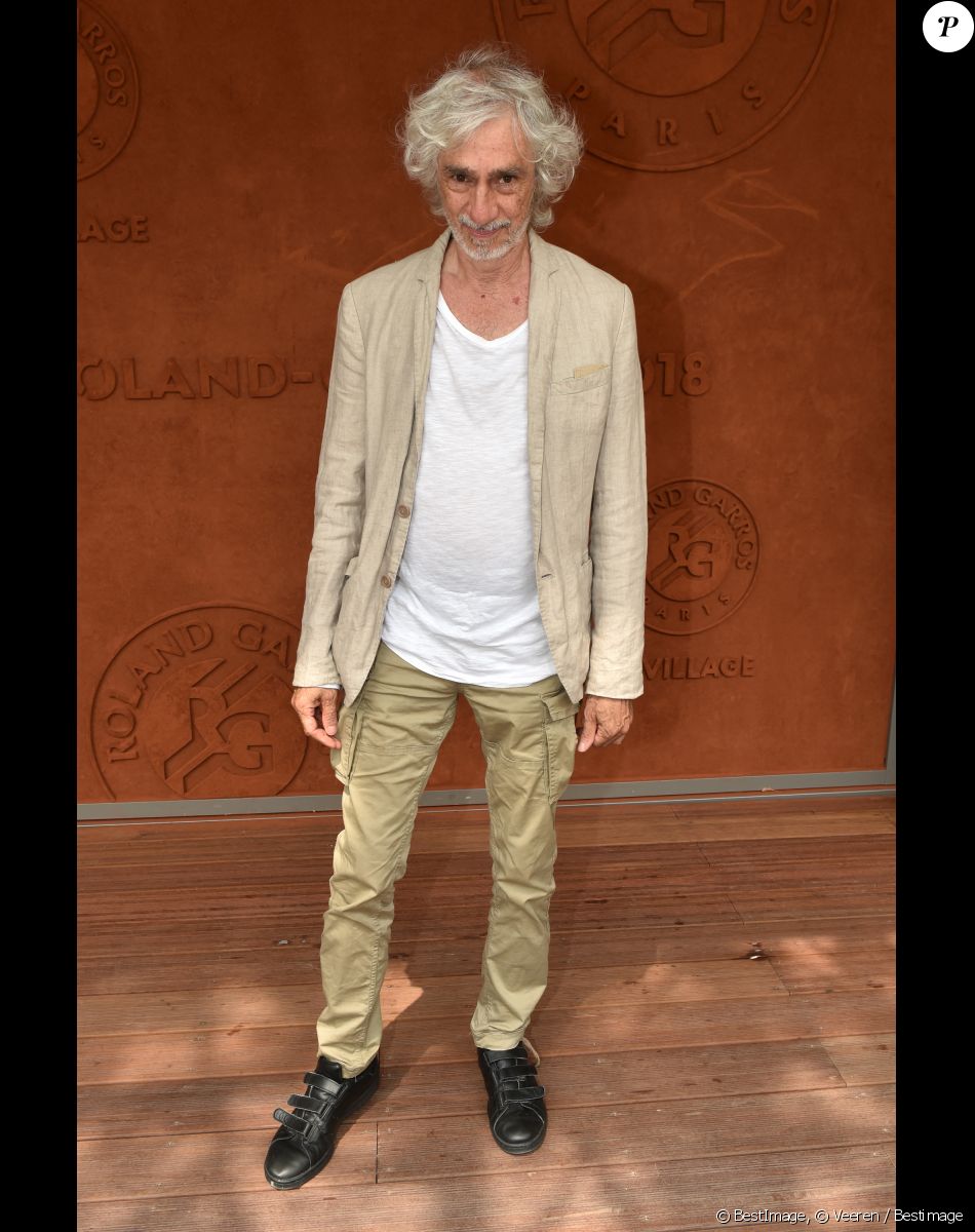 Exclusif - Louis Bertignac - People au bar Magnum lors des Internationaux de France de Tennis de Roland Garros à Paris. Le 9 juin 2018 © Veeren / Bestimage