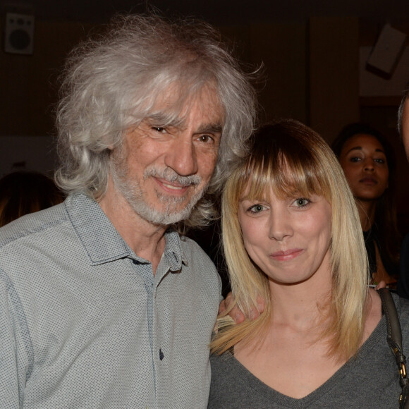 Exclusif - Louis Bertignac et sa compagne Laeticia lors de la soirée d'inauguration (cocktail dînatoire) du nouveau restaurant, méditerranéen, de la salle Pleyel, le Noto, à Paris, France, le 29 mars 2017 © Rachid Bellak/Bestimage 